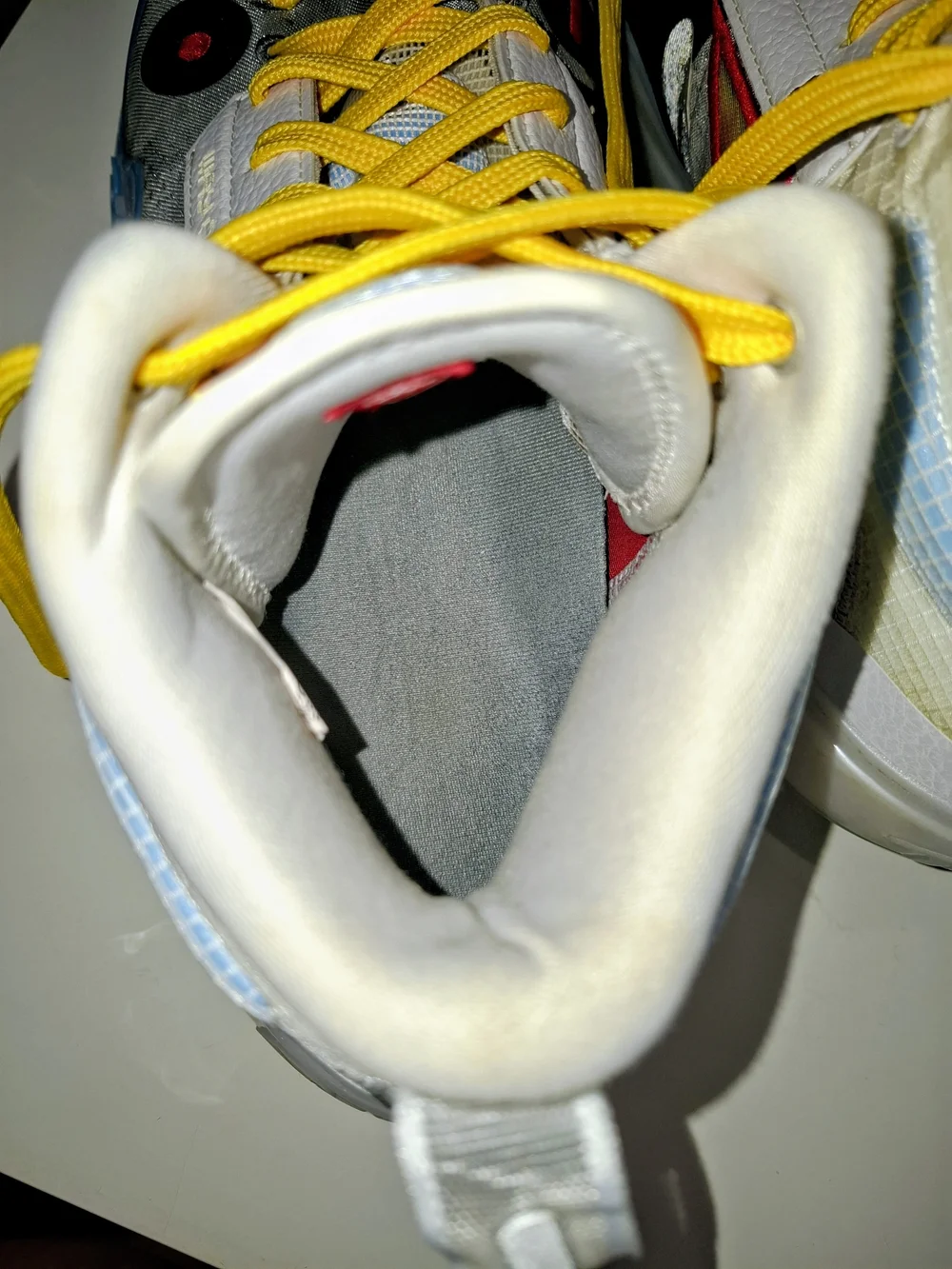 Li - Ning Wade Dwyane Limited Edition Sneakers  with Yellow Laces